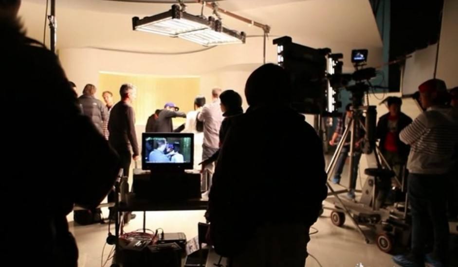 凤凰城等着你 相关产品