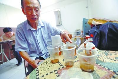 垫底俱乐部 相关产品