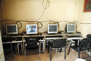 凡尔杜先生 相关产品