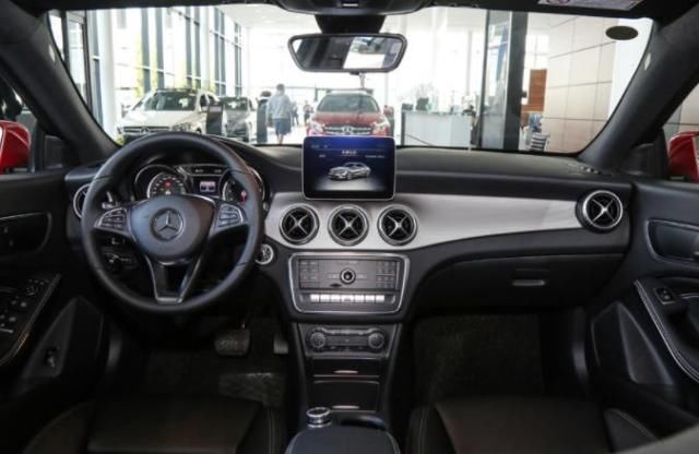 冰山上的来客 相关产品