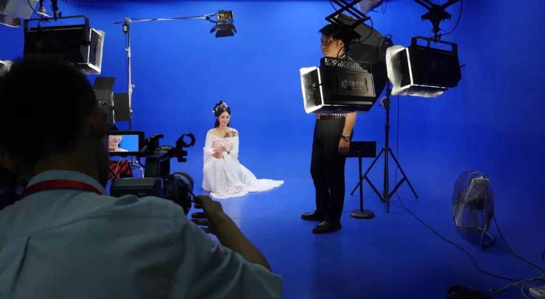 出租家人 普通话 产品主图