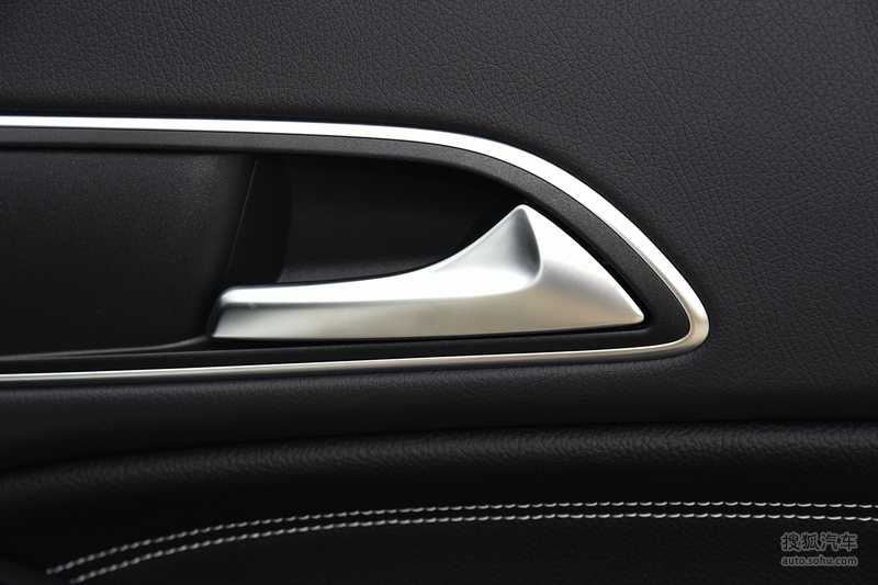 他悄悄溜进她的私信里 相关产品